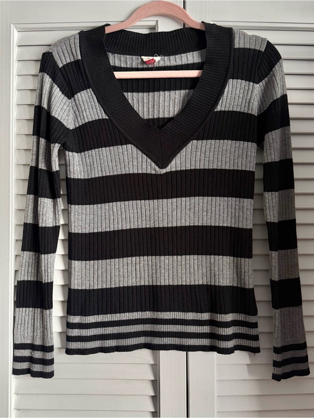 Black & Gray Striped Ribbed V‑Neck Sweater